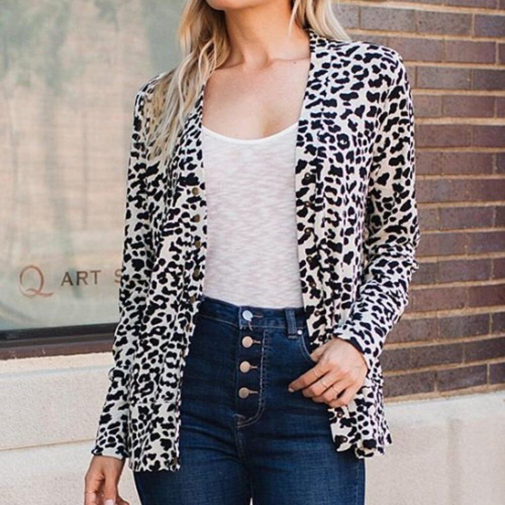 AMARYLLIS White Leopard Print Knit Long Snap Button Cardigan LARGE V Neck Soft